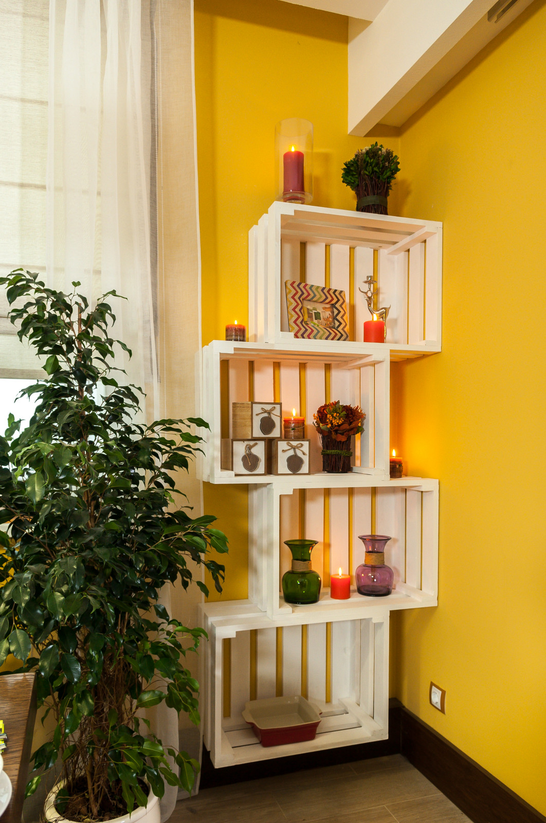 Яркие стены