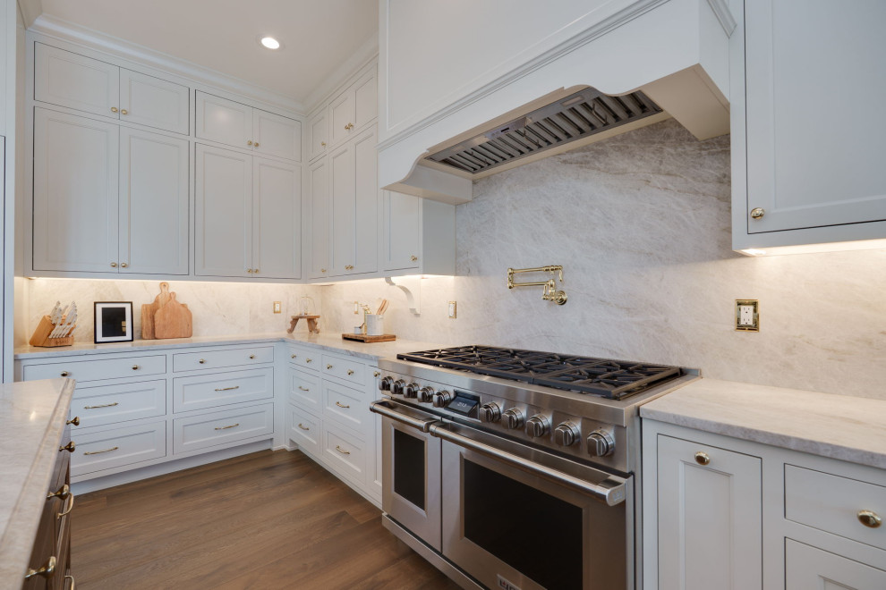 Kitchen - kitchen idea in Cincinnati