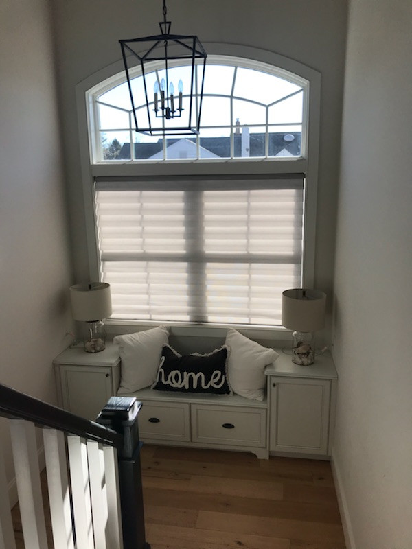 Alustra Vignette Modern Roman Shade