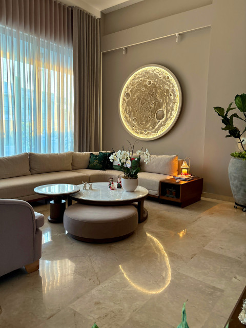 Lun&aacute;tico contemporary-living-room