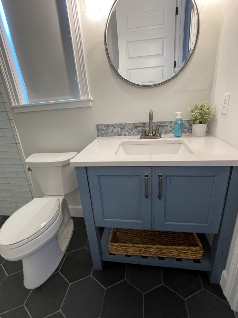 Guest bath vanity in Slate Blue maritim-badrum