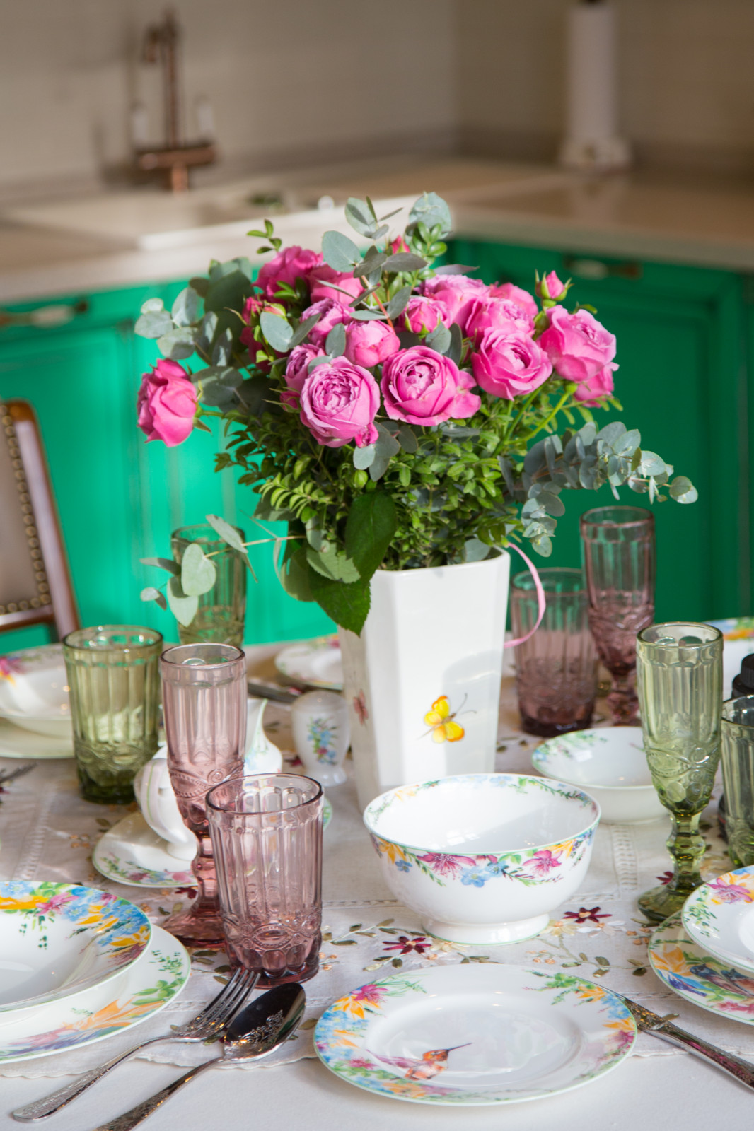 Интерьер гостевого дома в стиле Прованс. Интерьер бассейна (150 кв м)