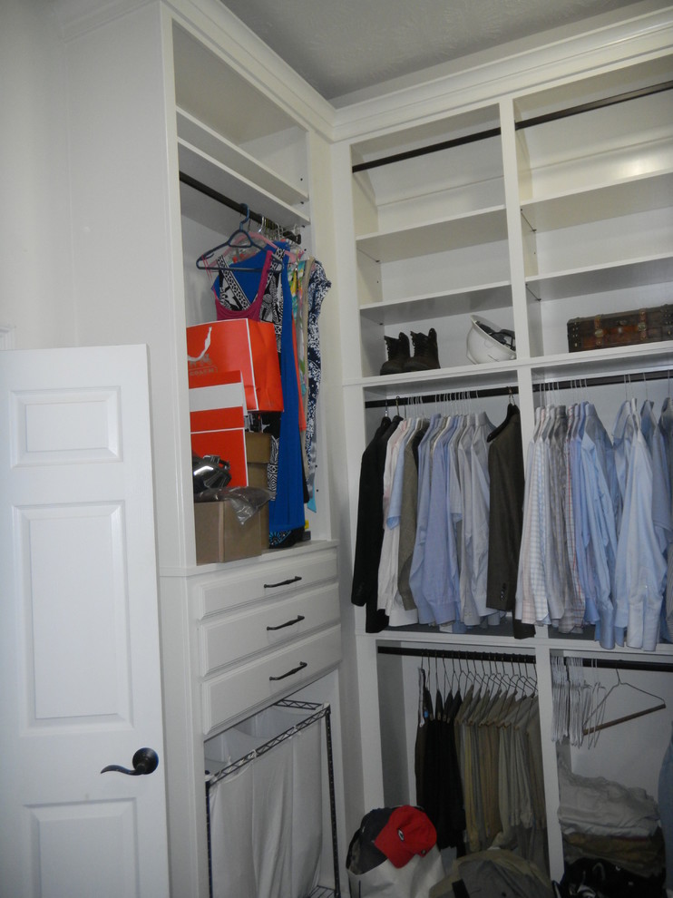 Traditional storage and wardrobe in Houston.