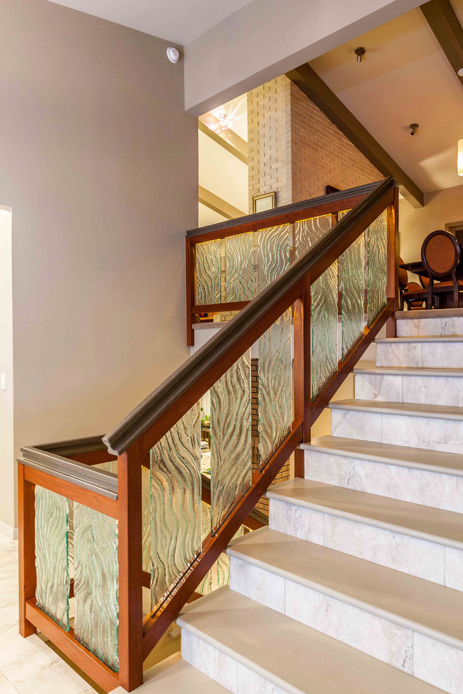 Edgelit cast glass & quartz stair rail Contemporary Staircase