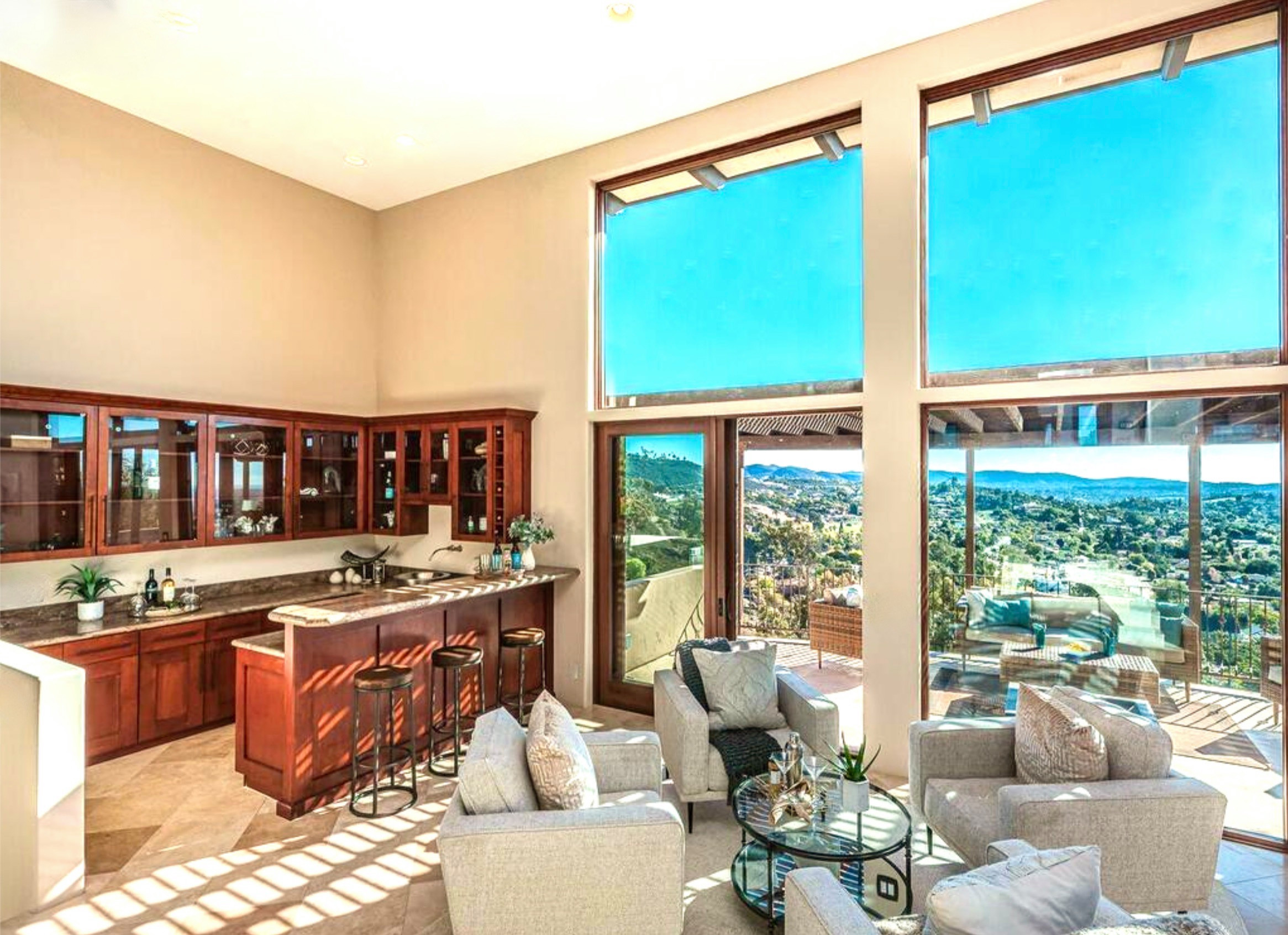 Luxury home staging 2022