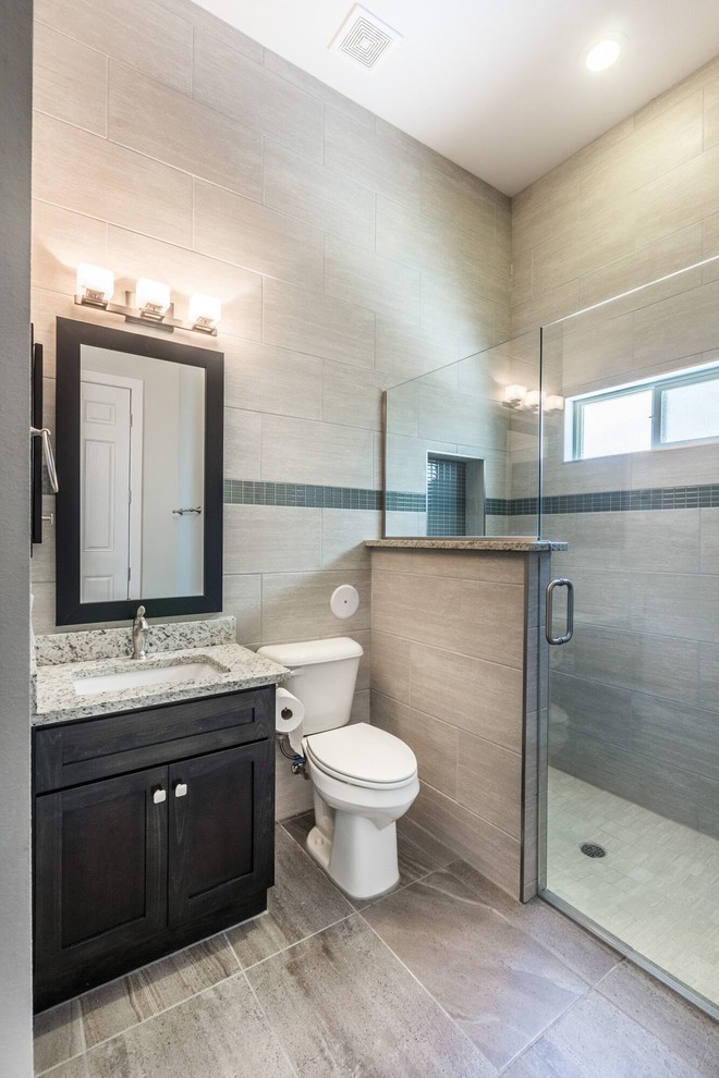 Home design - transitional home design idea in Austin