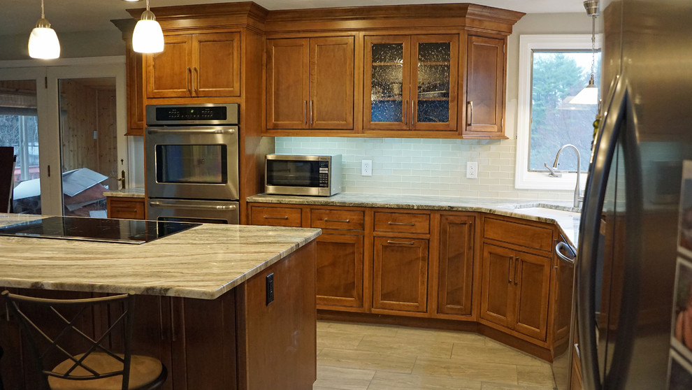 Example of a classic kitchen design in Boston
