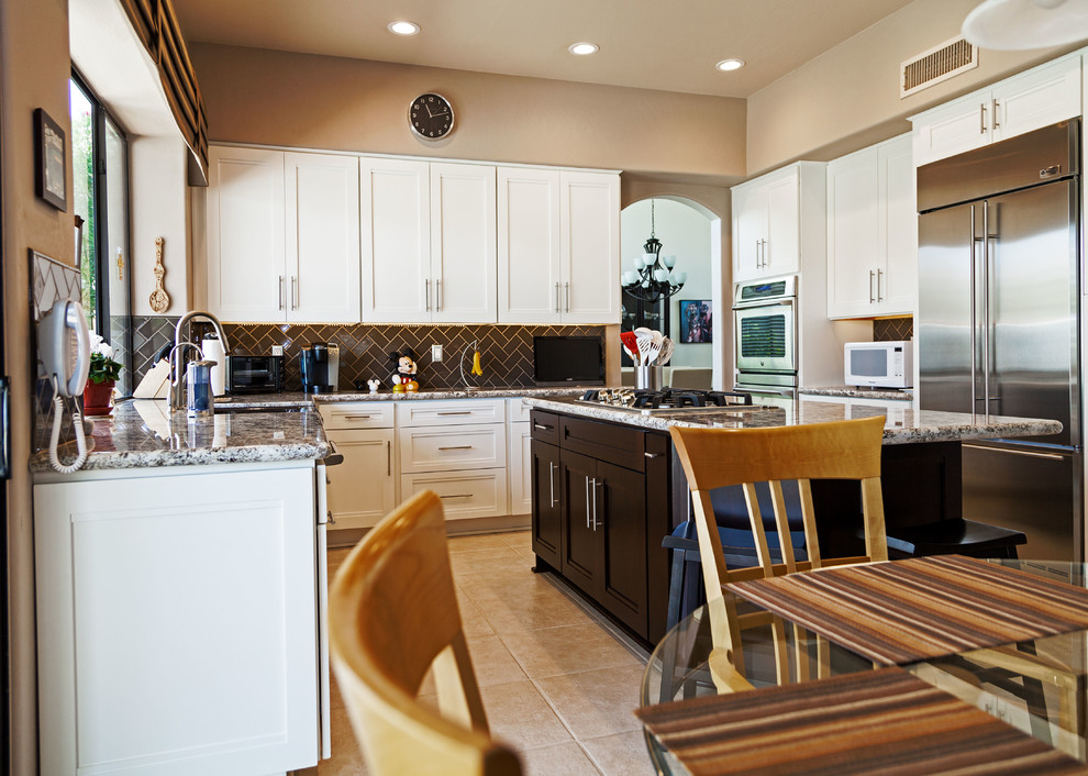 Example of a transitional kitchen design in Phoenix