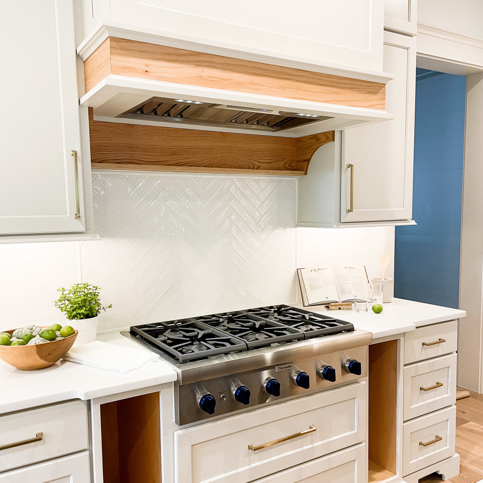 Inspiration for a transitional kitchen remodel in Atlanta