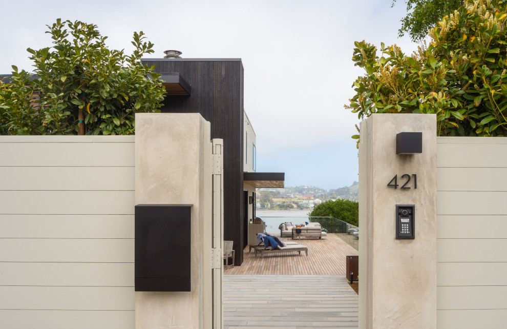 Modern exterior home idea in San Francisco