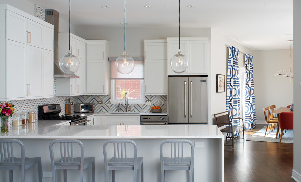 Inspiration for a transitional kitchen remodel in Chicago