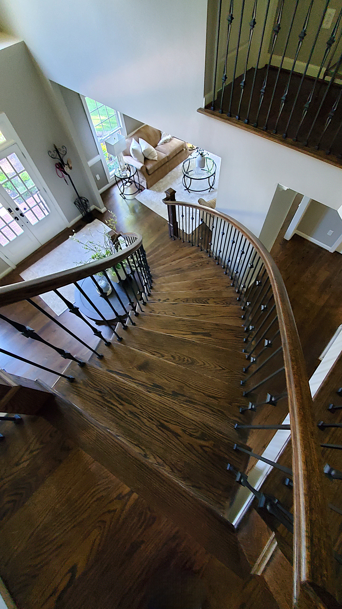 Project #157 | Traditional Curved Foyer Staircase
