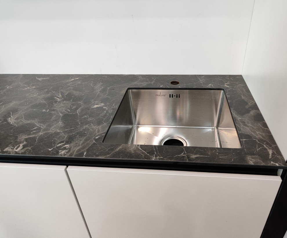 Столешница и HPL пластика на кухню