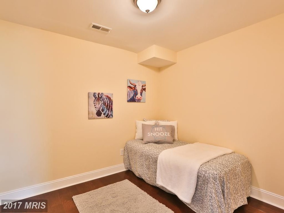 Example of a transitional bedroom design in DC Metro