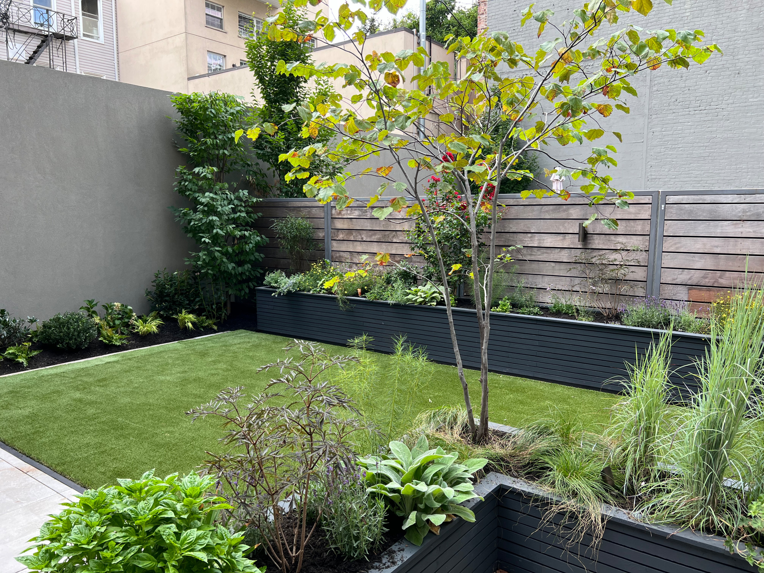 Williamsburg Terrace Garden