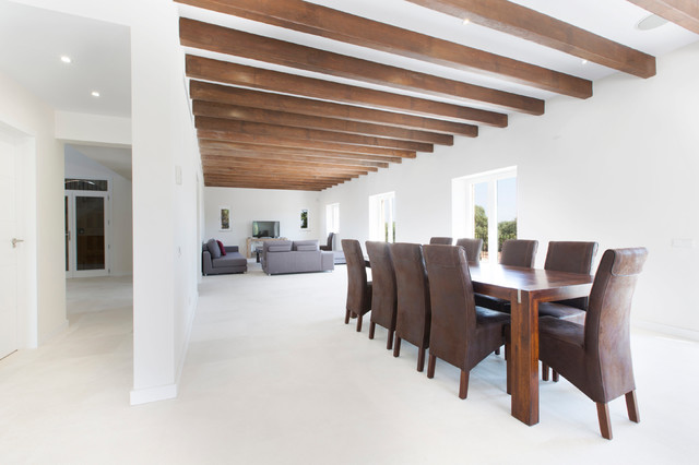 Villa CP Campos modern-dining-room