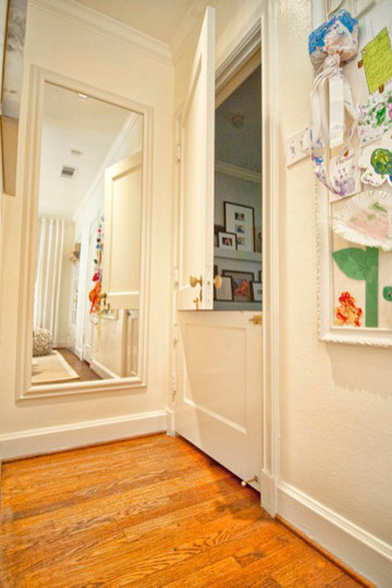 This is an example of a traditional kids' room in Dallas.