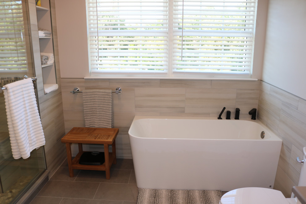 Flemington Master Bath with corner tub and cubbies Transitional
