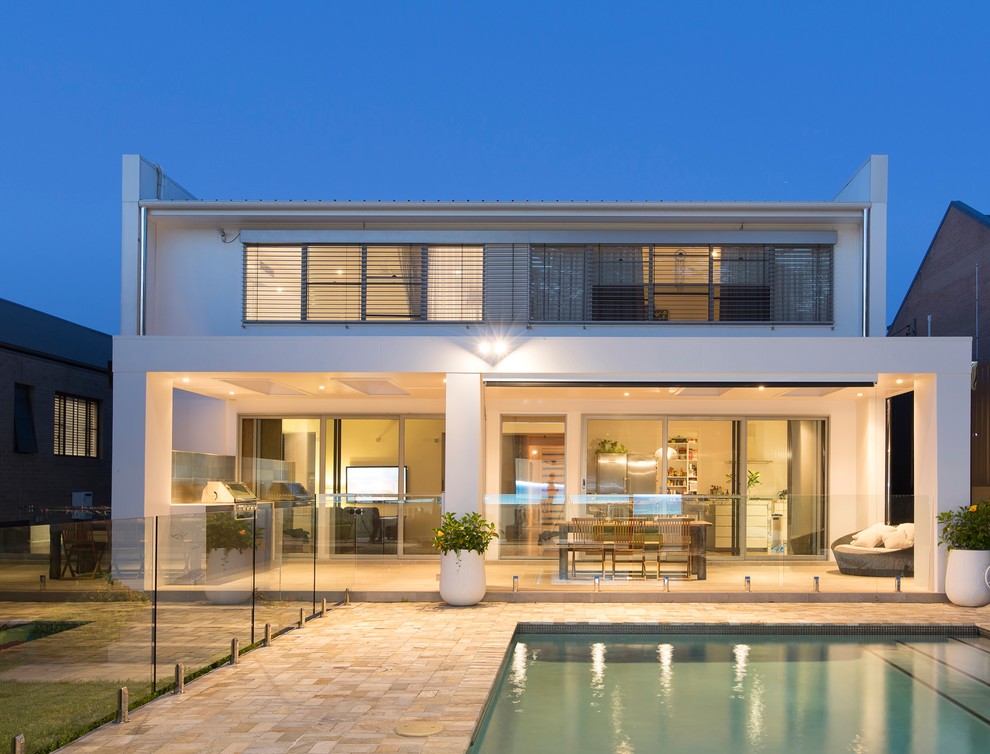 Inspiration for a mid-sized contemporary exterior in Newcastle - Maitland.