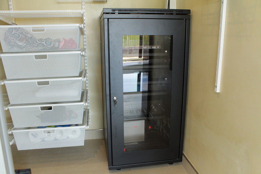 Кинотеатр в бассейне