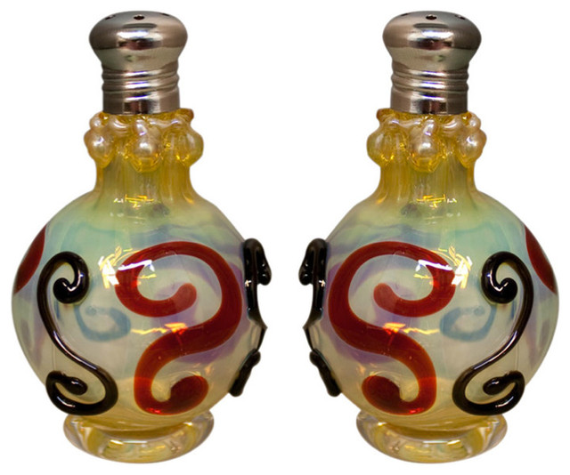Appplique Baroque Red Salt and Pepper Shaker Set Contemporary Salt And Pepper Shakers And