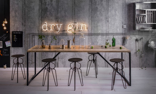 トレンド：新世代の「ネオンサイン」で遊ぶインテリア | Houzz (ハウズ)