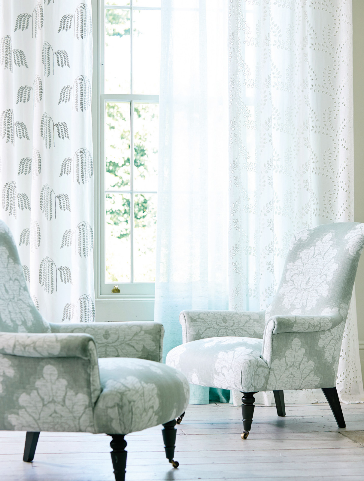 Ткани и обои Waterperry от Sanderson