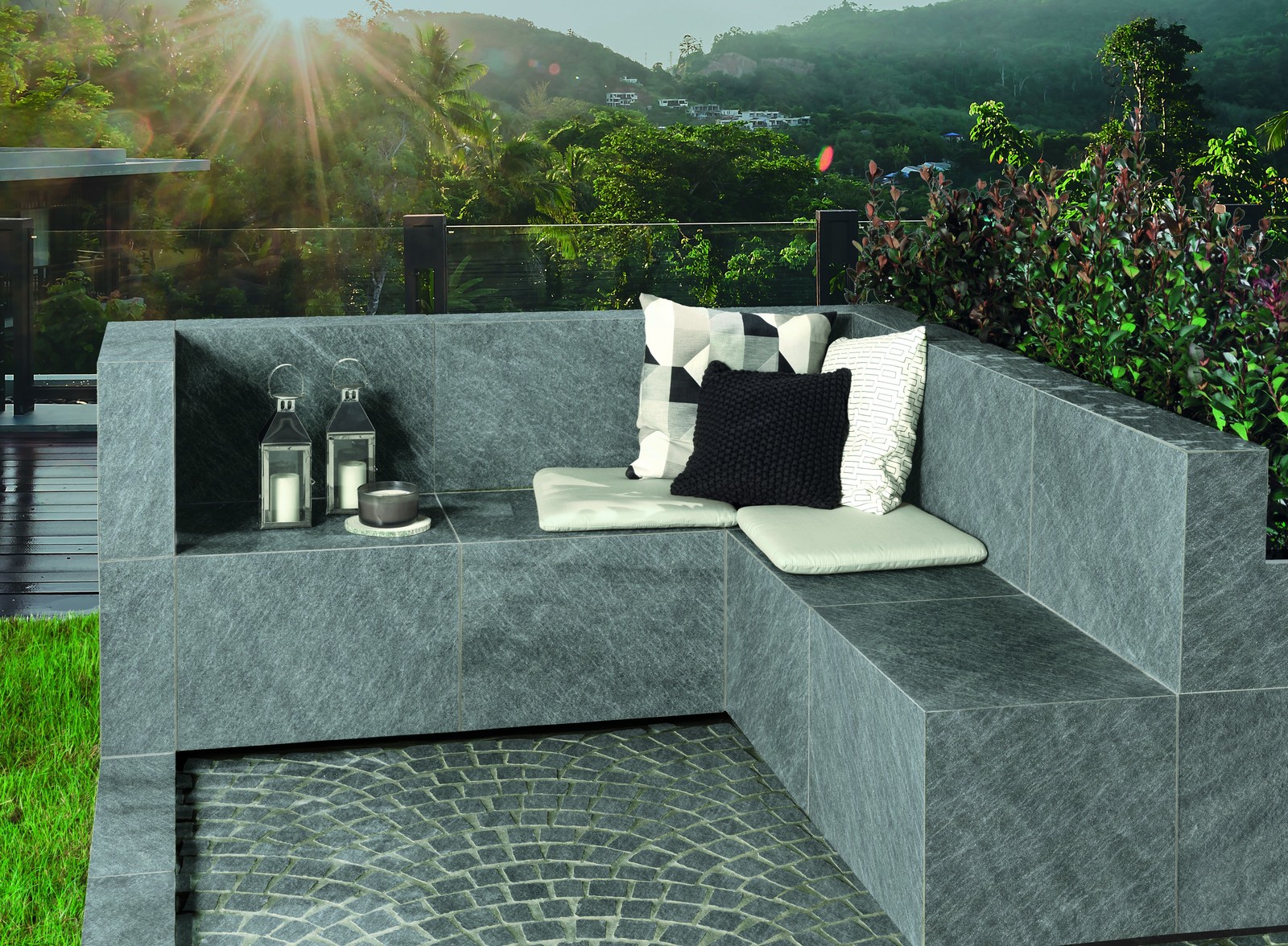 Утолщенный керамогранит для улицы