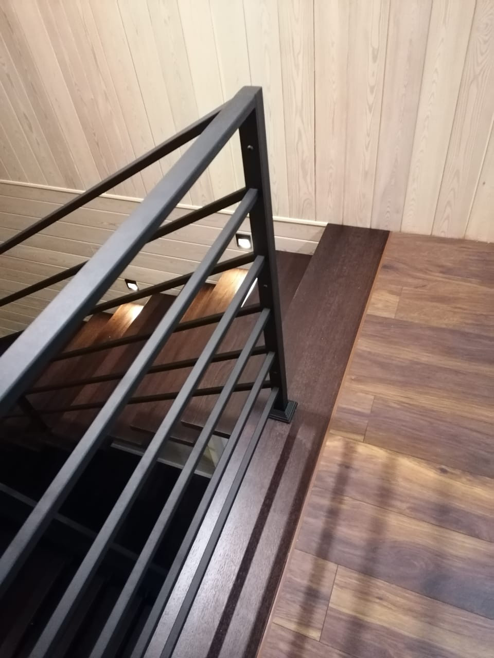 Лестница на стальном монокосоуре