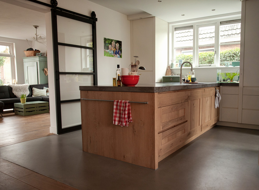 Inspiration for a rustic home design remodel in Amsterdam