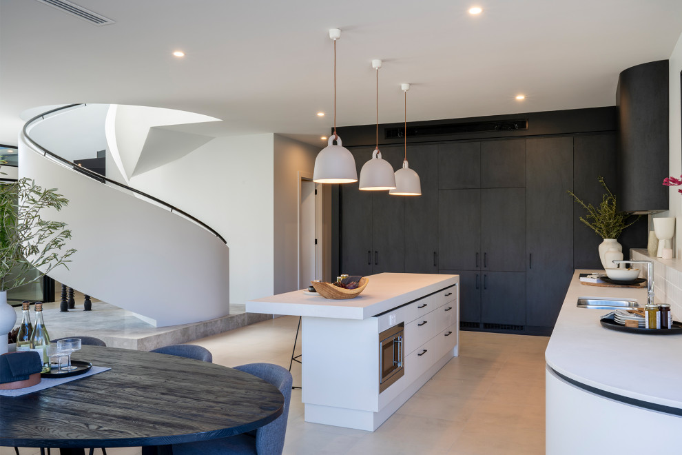 Mid-sized contemporary kitchen in Melbourne.