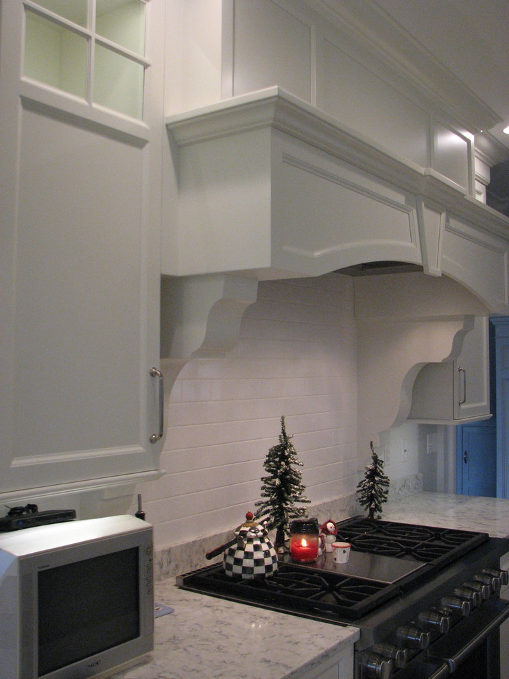 Home design - transitional home design idea