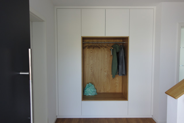 Garderobe BBG moderno-ingresso