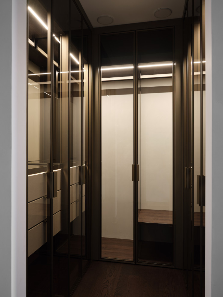 Стеклянная гардеробная система