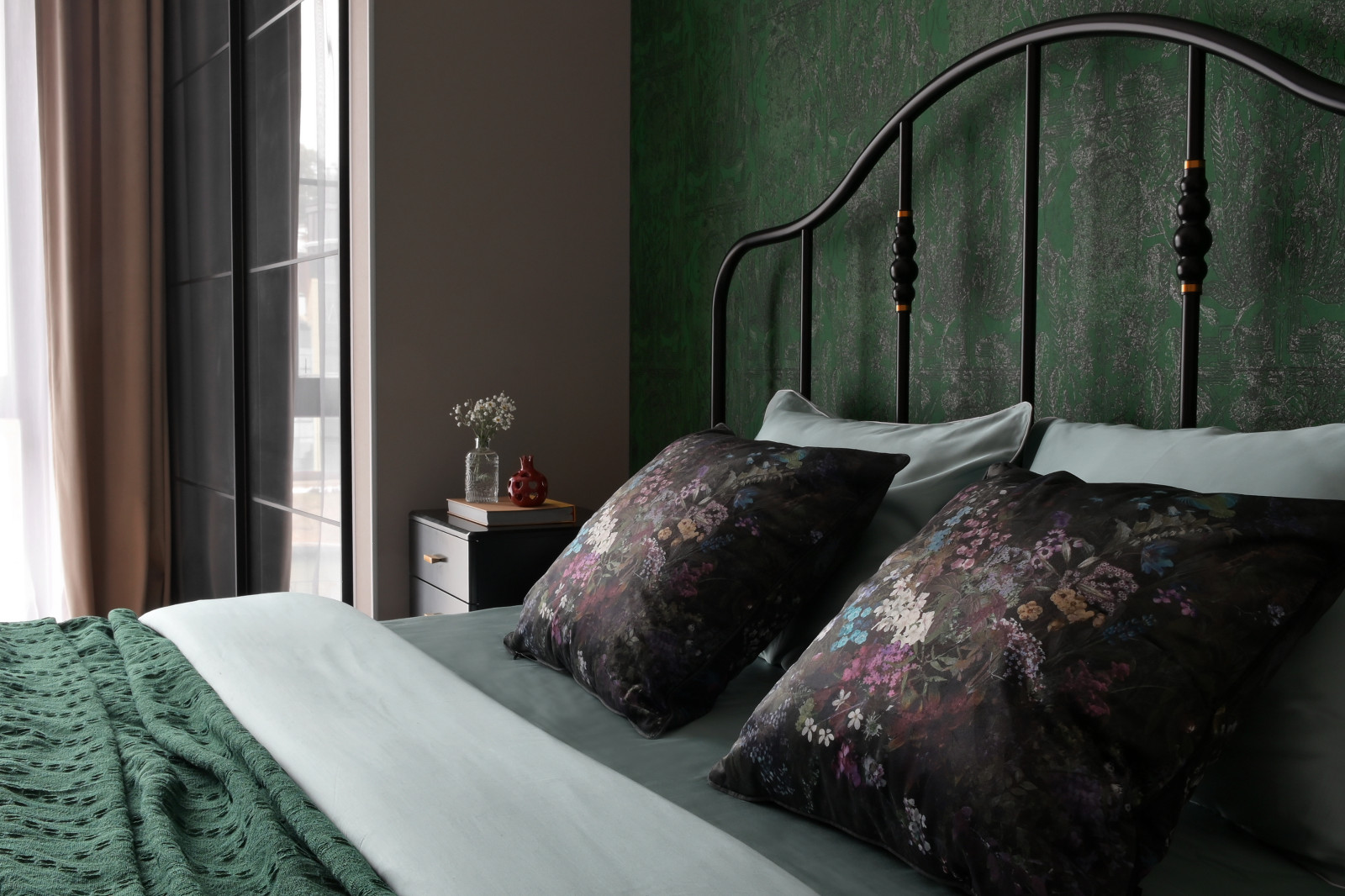 Просторная квартира с природными мотивами