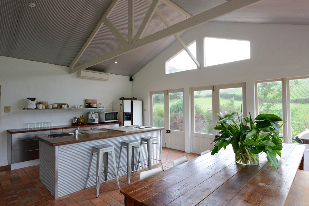 Design ideas for a country kitchen in Adelaide.