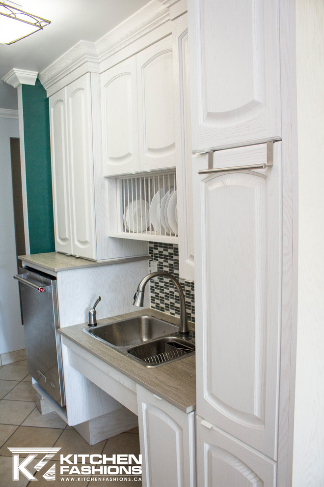 Home design - transitional home design idea