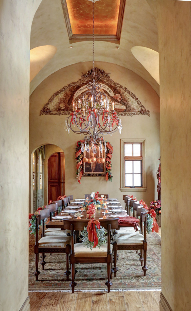 Inspiration for a mediterranean dining room in Phoenix.