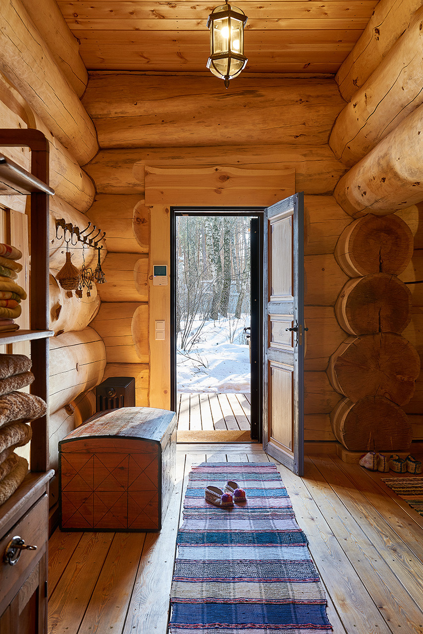 Интерьер деревянного дома в русском стиле