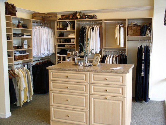 Walk In Closet With Island Traditional Wardrobe Nashville