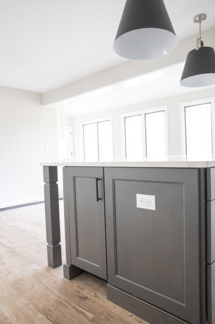 Charming Chatham Transitional Kitchen di-transizione-cucina