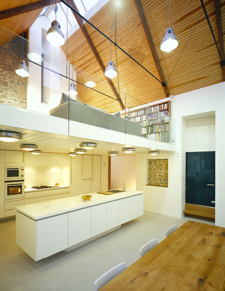 Inspiration for a contemporary kitchen in Channel Islands.