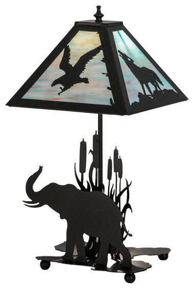 22H Wildlife on the Loose W/Lighted Base Table Lamp