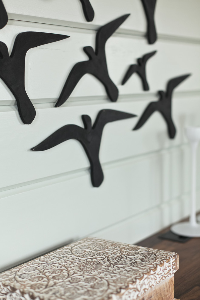 Деревянный гостевой дом в скандинавском стиле с винтажными деталями