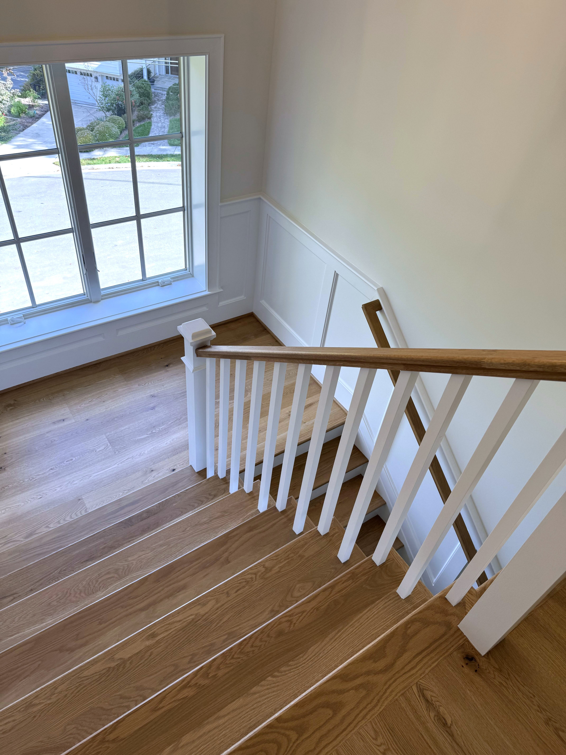141_Timeless U Shaped Stair with Traditional Box Newels, Arlington, VA 22207
