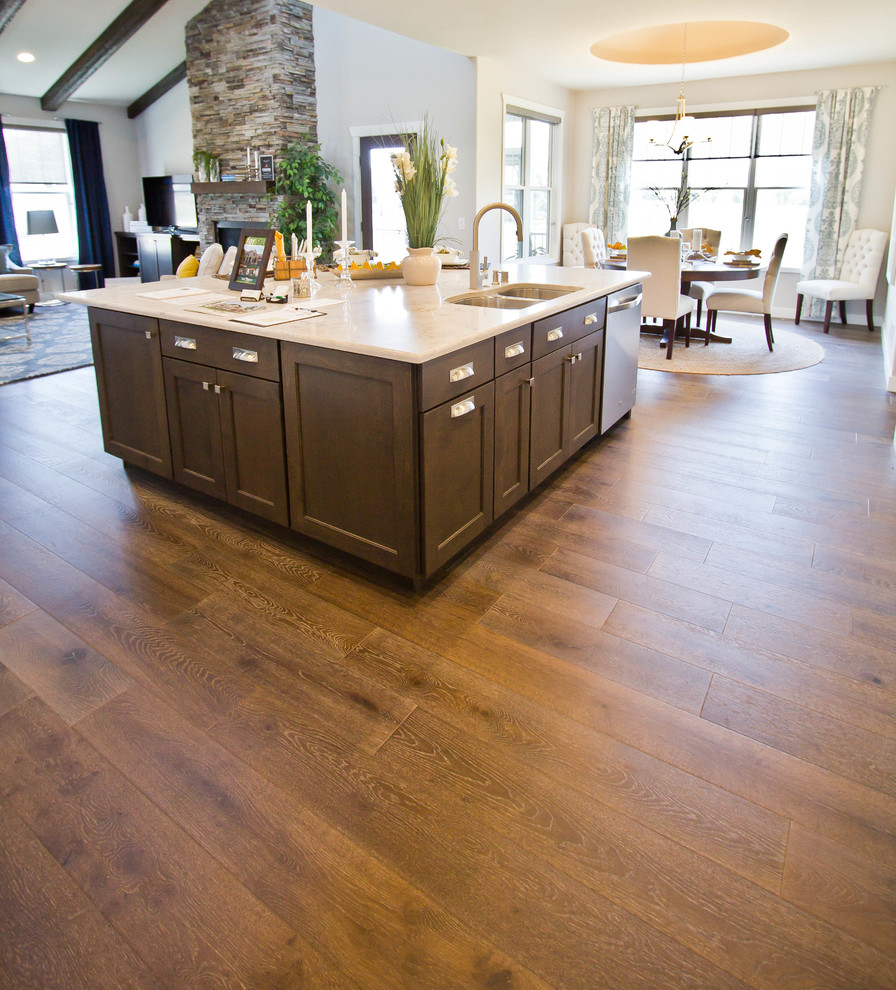 Kitchen - transitional kitchen idea
