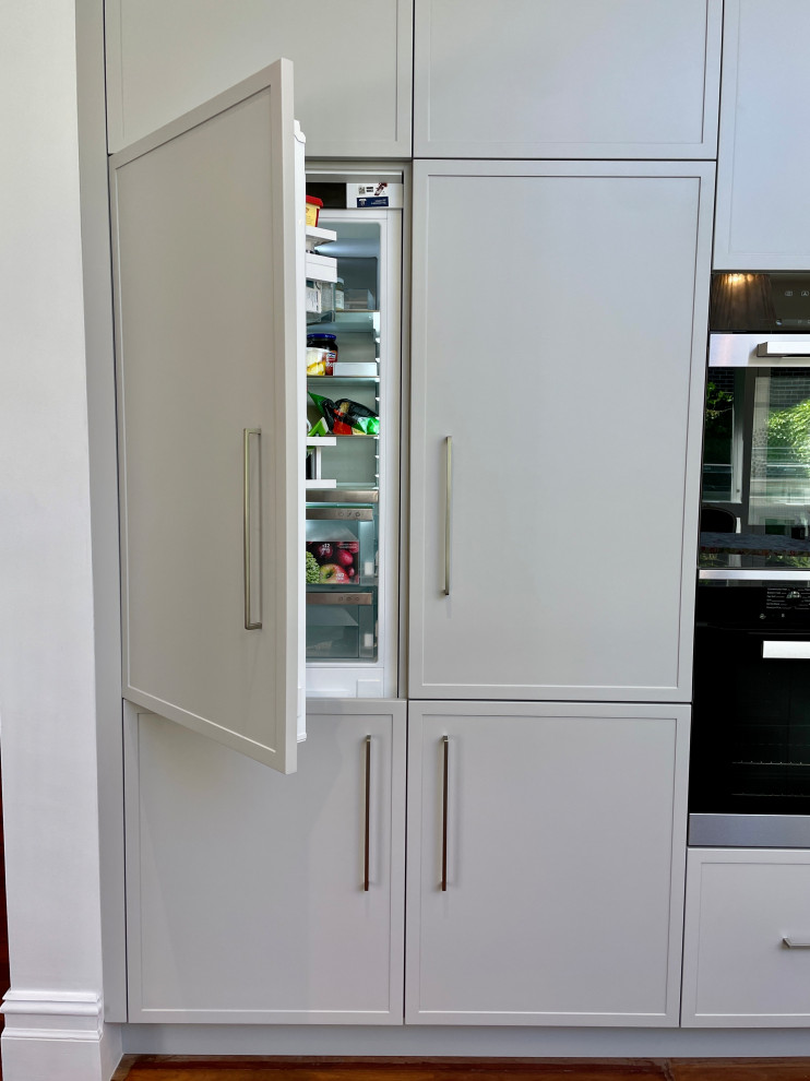 PRINCE EDWARD RESIDENCE Hampton Kitchen Sydney by Kitchens by Emanuel Houzz