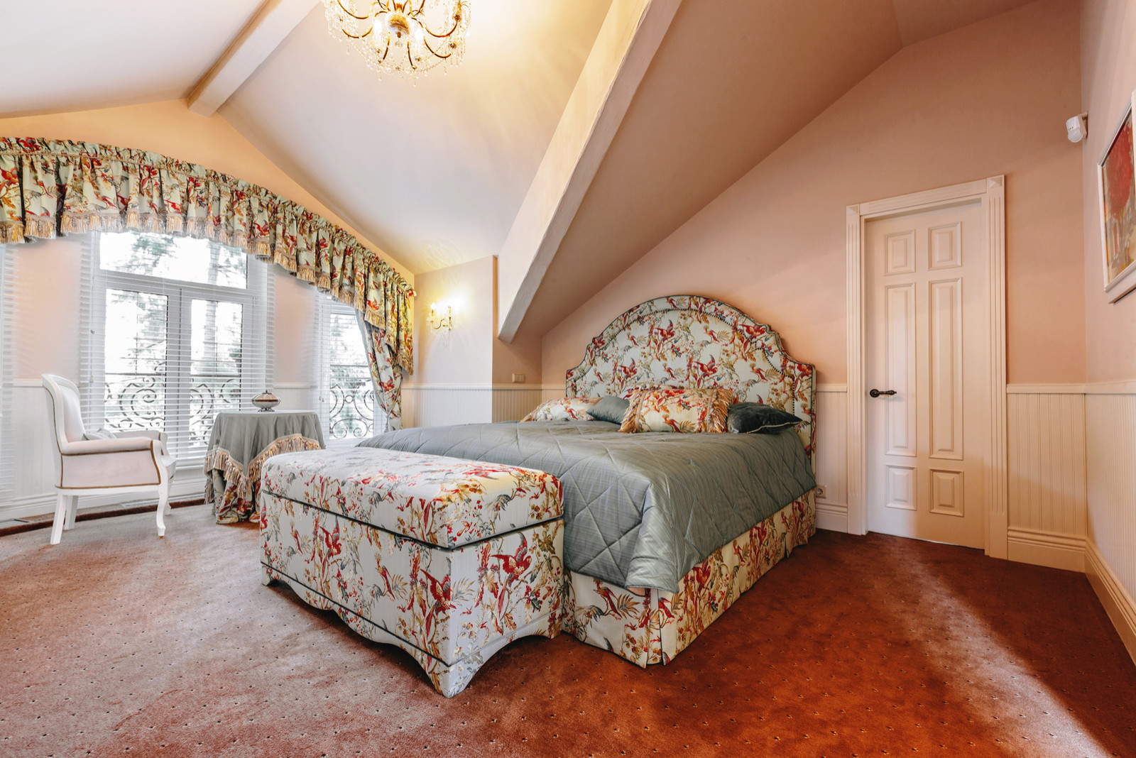 Английское чаепитие (Дом в поселке Зеленый мыс)