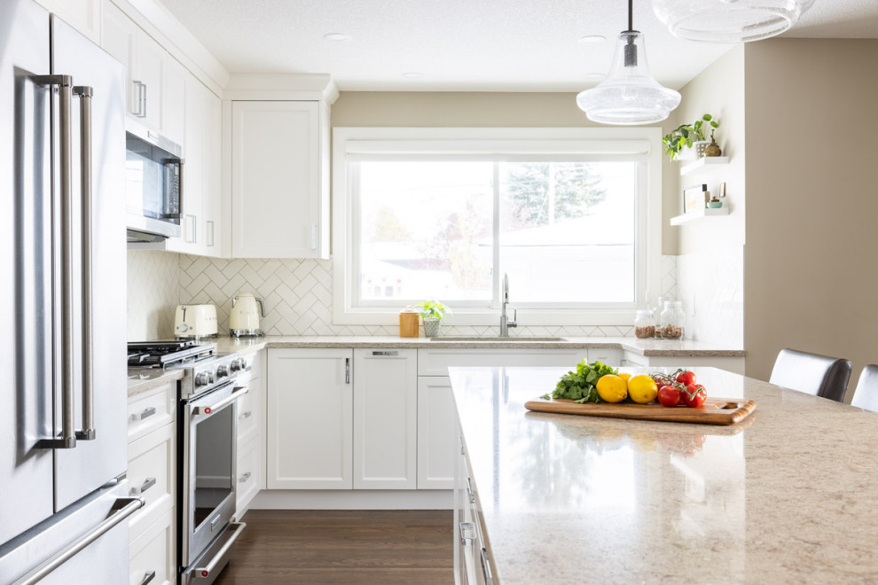 Inspiration for a transitional kitchen remodel in Calgary