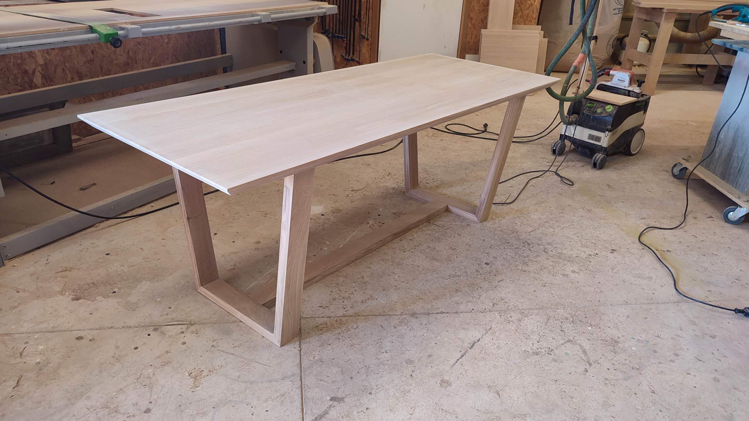 Le Muy - Conception de tables sur-mesure